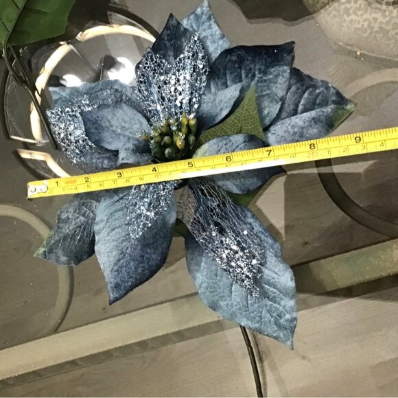 PACK OF 5 CHRISTMAS DECOR ARTIFICIAL FLOWERS 12" STEM BLUE/GREY POINSETTIAS - Picture 5 of 5